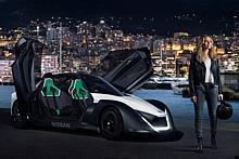 Hollywood trifft BladeGlider: Margot Robbie lenkt Nissan E-Sportwagen durch Monaco